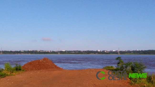 Baixa do Rio Paraná gera prejuízos para empresas que dependem do transporte por balsas