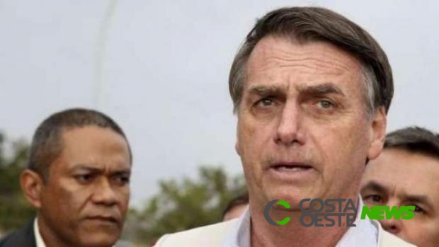 Bolsonaro recebe alta e deixa hospital em São Paulo