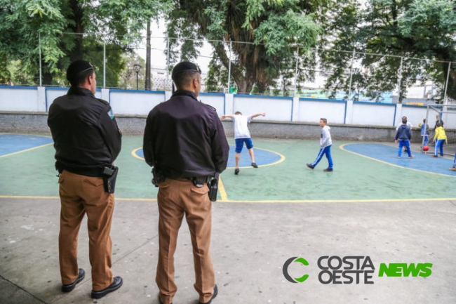 Governo do estado anuncia seleção de policiais que vão atuar nas escolas do Paraná