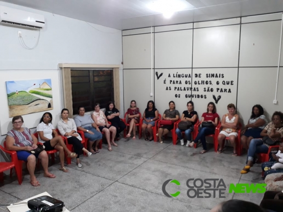 Amesfi reúne mulheres para curso de Organização