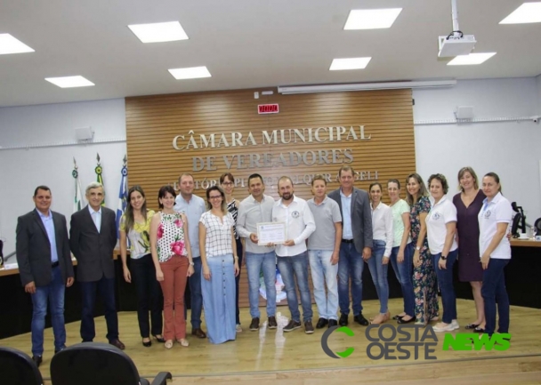 Escola Marechal Deodoro lança projeto ???60 anos Compartilhando Histórias???