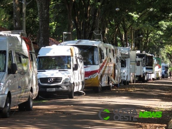 Motorhomes começam a chegar para mais um encontro na praia de Santa Helena