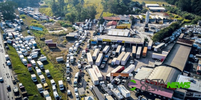 Um ano depois da greve, caminhoneiros dizem que houve avanços 