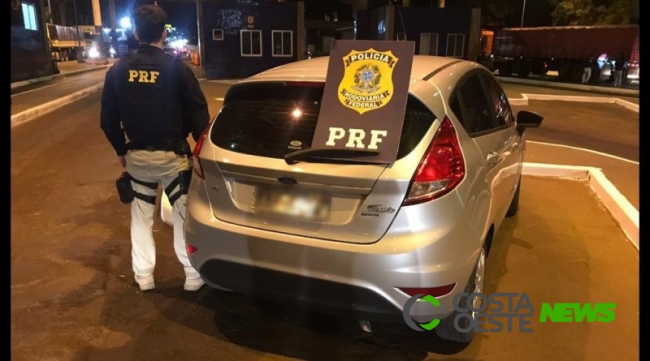 PRF recupera carro minutos após ter sido roubado