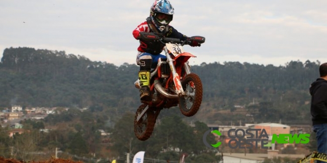 Jovem de Medianeira é apontado como promessa no motocross brasileiro