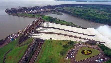 Usina de Itaipu já ultrapassou a produção de 50 milhões de megawatts-hora