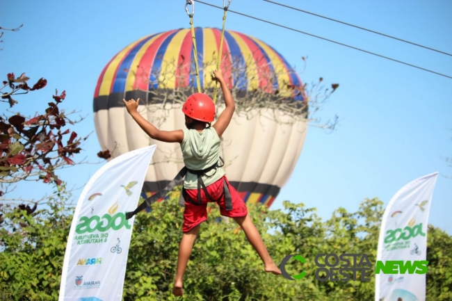 Com balões coloridos nos céus e competições radicais,  Jogos de Aventura e Natureza chegam aos lindeiros