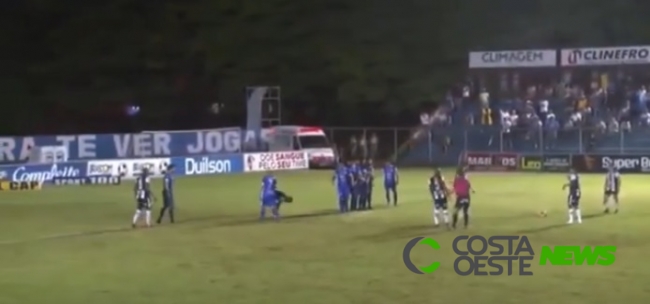 Medianeirense Zé Mário marca gol de falta no Campeonato Goiano  