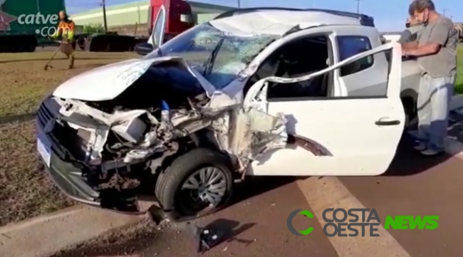 Prefeito de Céu Azul se envolve em forte batida na BR 277 em Cascavel