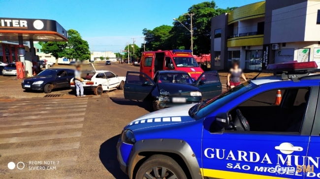 Motorista fica ferida em acidente no centro de São Miguel do Iguaçu