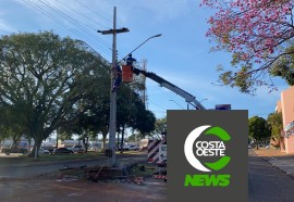 Veiculo Colide em poste 05-07-2021