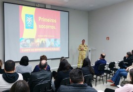 Treinamento de primeiros socorros e combate a incêndio