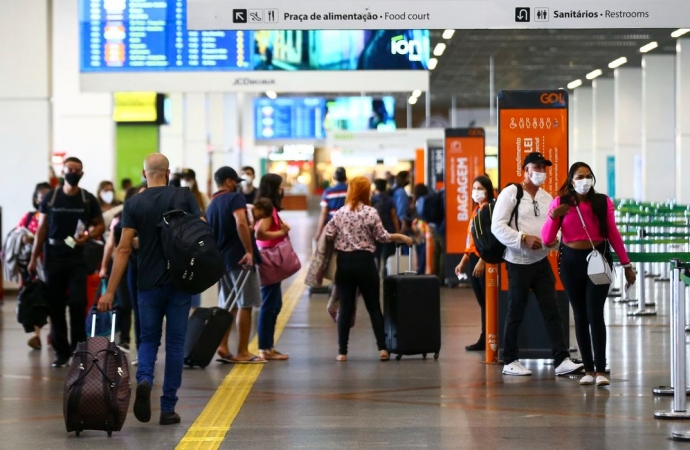 Aeronautas mantêm greve marcada para esta segunda-feira