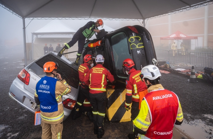 Bombeiros do PR disputam Mundial de Salvamento Veicular