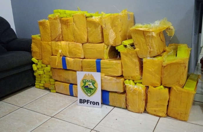 BPFRON apreende 446 kg de droga em caminhão com materiais hospitalares em São Miguel do Iguaçu