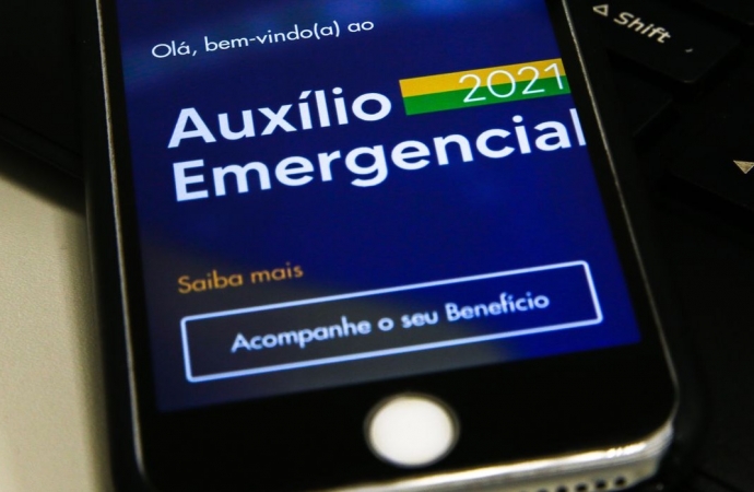 Caixa paga auxílio emergencial a nascidos em julho