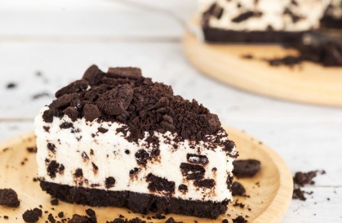 Cheesecake de oreo fácil e sem forno