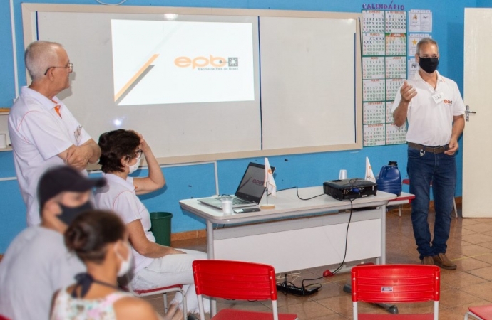 Com o apoio do Governo de São Miguel do Iguaçu, Escola de Pais volta com os círculos presenciais