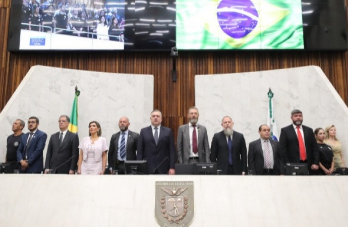 Em sessão solene, Assembleia Legislativa celebra os 170 anos da Polícia Civil do Paraná