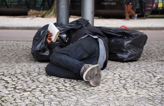 Estado lança campanha de sensibilização sobre população em situação de rua