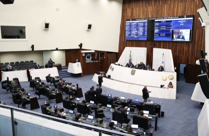 Ex-diretor-geral brasileiro da Itaipu, general Silva e Luna recebe o título de Cidadão Honorário do Paraná na terça-feira (31)