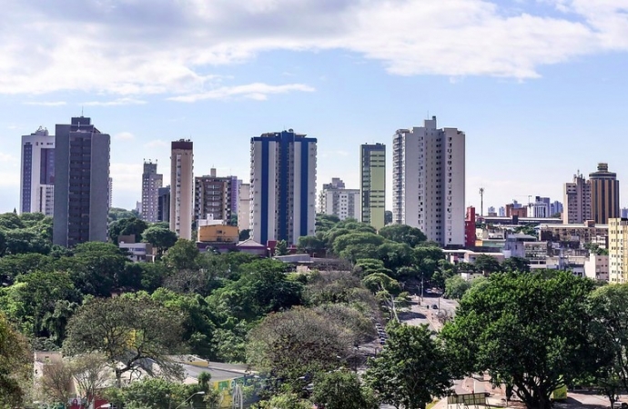 Foz é a cidade que mais cria empregos no Paraná