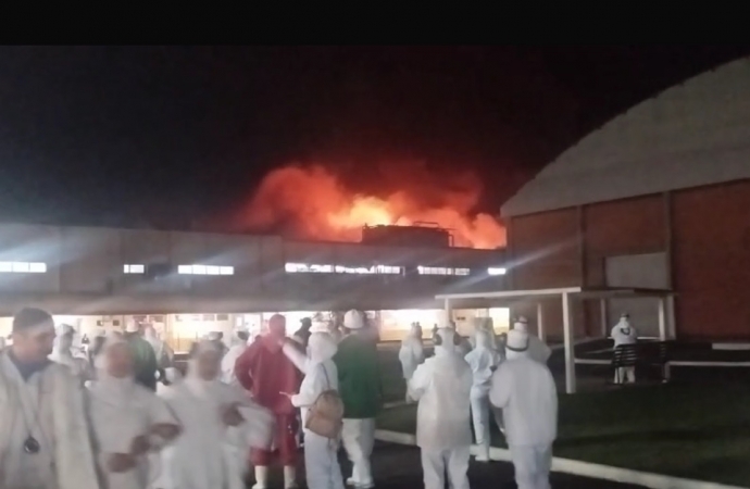 Grande incêndio em frigorífico é registrado na Copacol de Cafelândia