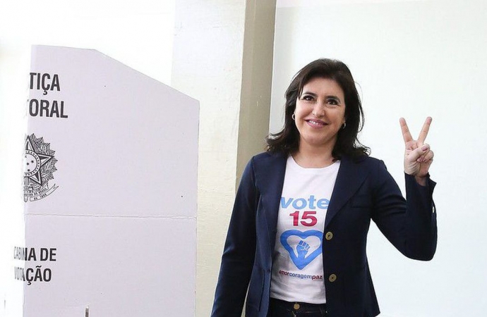 “Hoje, a democracia se fortalece”, afirmou a candidata Simone Tebet