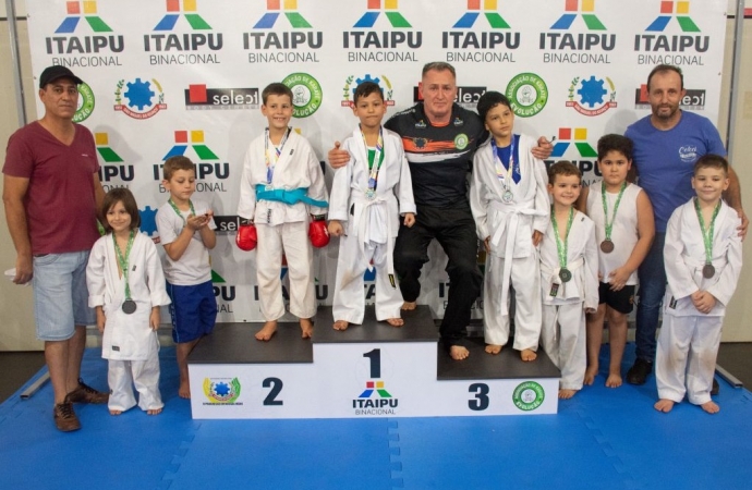 III Campeonato Municipal de Karatê reúne crianças e adolescentes de São Miguel do Iguaçu