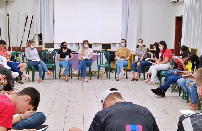 Itaipulândia promove ações sobre saúde mental na adolescência com jovens do Colégio Estadual Costa e Silva