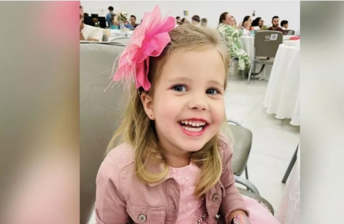 Menina de 4 anos é assassinada a facadas pela própria irmã