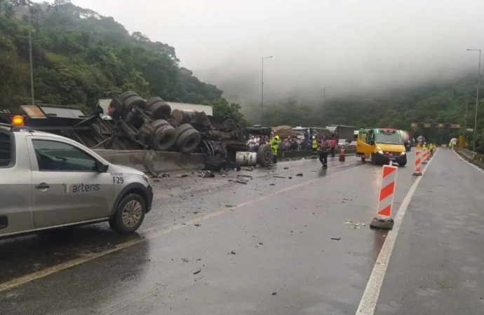 Mortes por colisões traseiras têm alta de 25% no Paraná