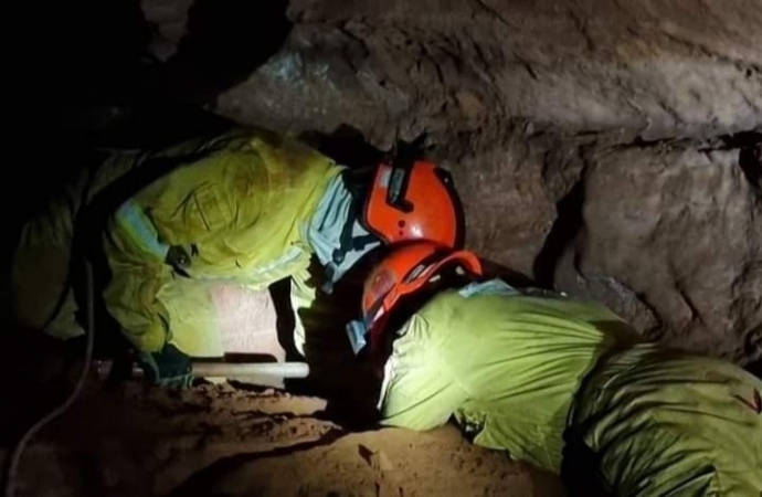 Nove pessoas seguem desaparecidas após desabamento em caverna