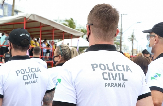 Criança fica perdida dos pais na praia de Matinhos e Polícia Civil alerta para uso de pulseirinha