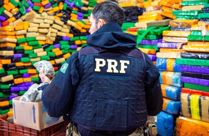 PRF apreende 195 toneladas de drogas em 2023 no Paraná e bate recorde histórico