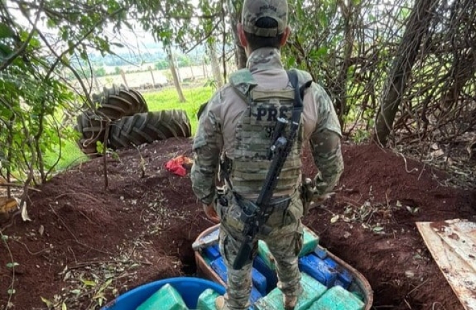 PRF descobre depósito de maconha no Paraná; droga estava enterrada