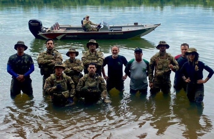 PRF e ICMBIO realizam ação conjunta para fiscalizar áreas de mata do Parque Nacional do Iguaçu