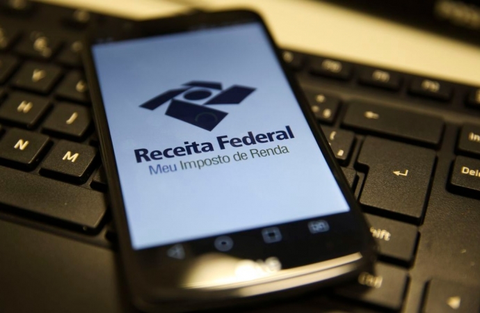 Receita paga hoje lote residual de restituição do IRPF de janeiro