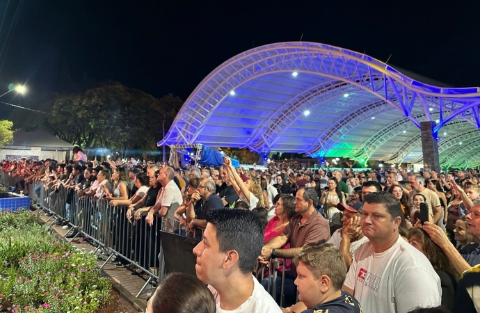 São Miguel do Iguaçu inicia festa de aniversário com show e estrutura completa