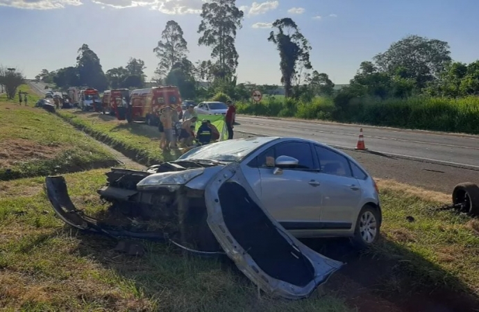 Sete pessoas ficam feridas em colisão frontal na BR 277, em Santa Tereza do Oeste