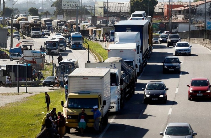 STF derruba 11 pontos da Lei dos Caminhoneiros