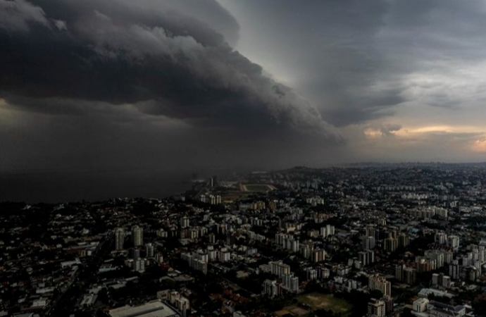 Temporal deixa 43,1 mil unidades consumidoras sem energia no Paraná