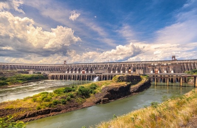 Usina de Itaipu abriu frentes de trabalho para mais de duas mil pessoas em obras estruturantes e convênios sociais