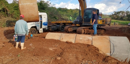 Administração Municipal de Missal faz substituição de ponte na Linha Glória