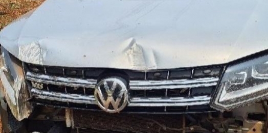 Amarok com placas de Santa Helena é abandonada após acidente em Toledo