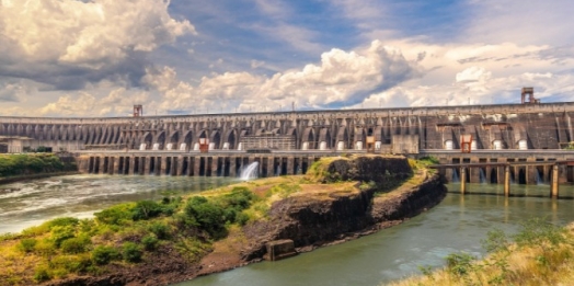 Ano começa com alívio na conta de luz de 78 milhões de brasileiros, graças ao bônus Itaipu