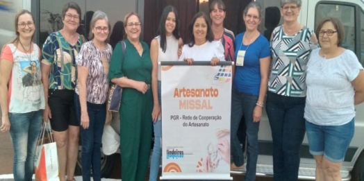 Artesãos de Missal participam de evento para estruturação regional do artesanato