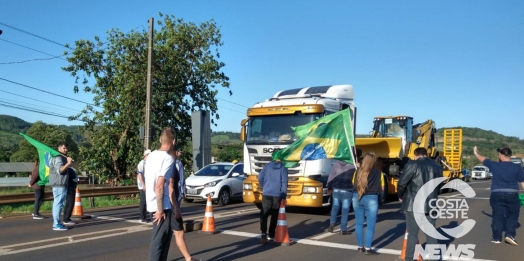 Atualizando: BR 277 volta a ser interditada em São Miguel do Iguaçu