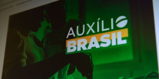 Caixa paga Auxílio Brasil a beneficiários com NIS de final 9