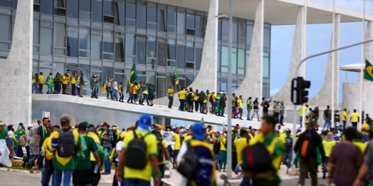 CBF repudia uso da camisa da seleção em “atos antidemocráticos e de vandalismo”